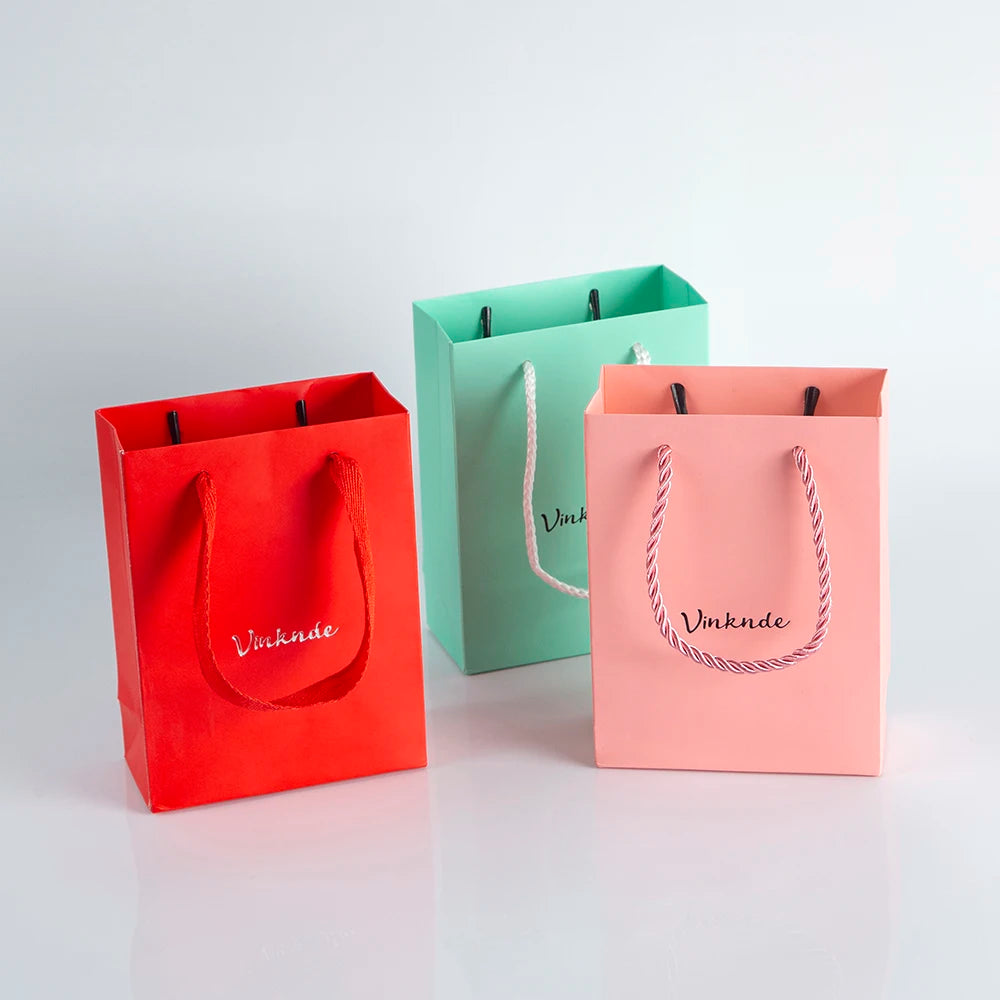 50pcs Custom Logo Luxury Retail Boutique Shopping Tote Bag White Black Kraft Gift Paper Bags For Perfume Shoes Clothes Packaging