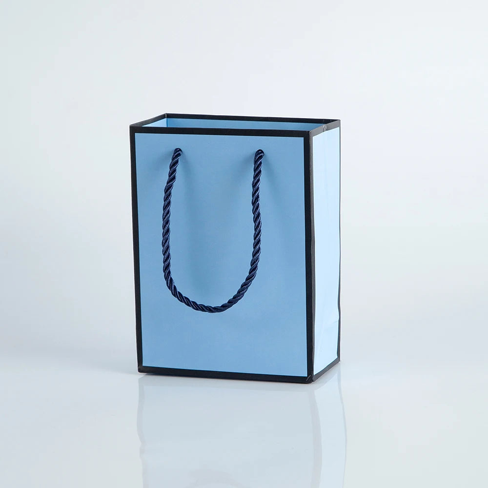 50pcs Custom Logo Luxury Retail Boutique Shopping Tote Bag White Black Kraft Gift Paper Bags For Perfume Shoes Clothes Packaging