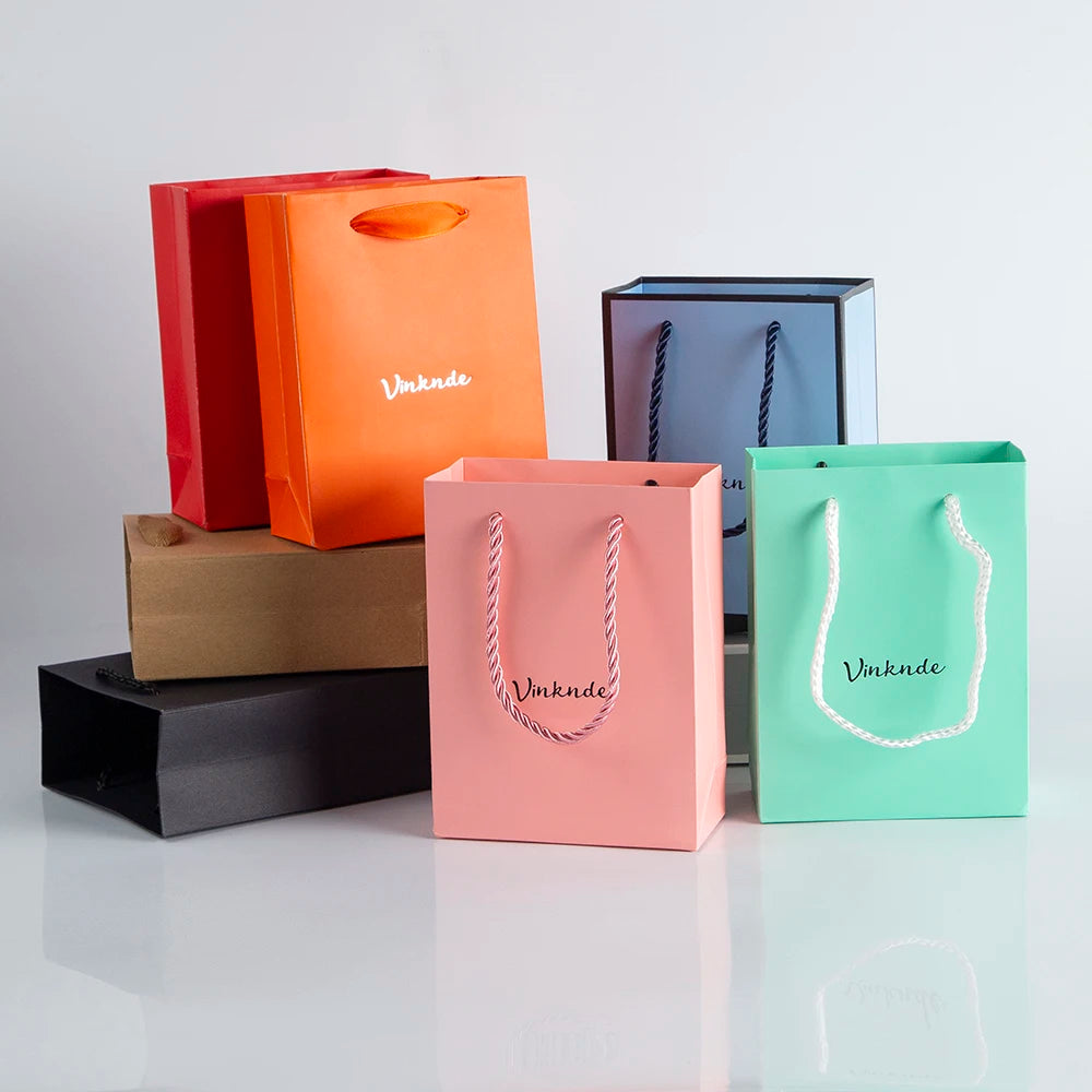 50pcs Custom Logo Luxury Retail Boutique Shopping Tote Bag White Black Kraft Gift Paper Bags For Perfume Shoes Clothes Packaging