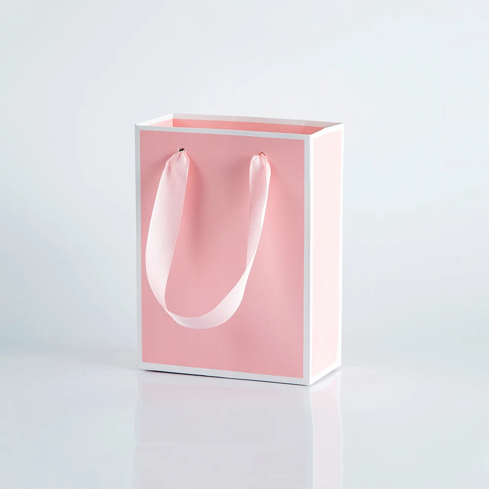 50pcs Custom Logo Luxury Retail Boutique Shopping Tote Bag White Black Kraft Gift Paper Bags For Perfume Shoes Clothes Packaging